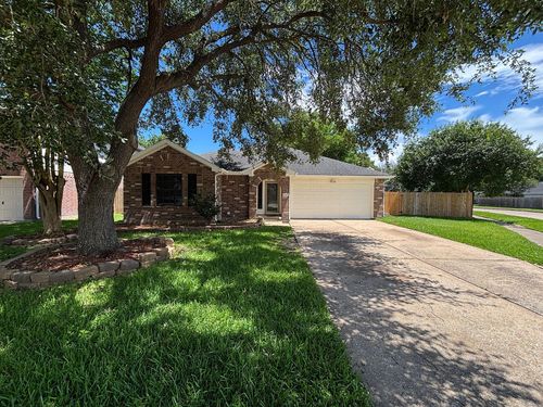 9217 Mohawk Dr, La Porte, TX, 77571-3938 | Card Image