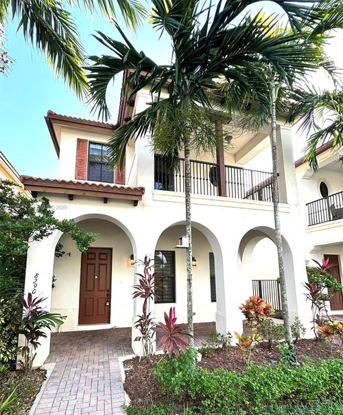 8290-8290 Nw 39th Ct, Pembroke Pines, FL, 33024-5052 | Card Image