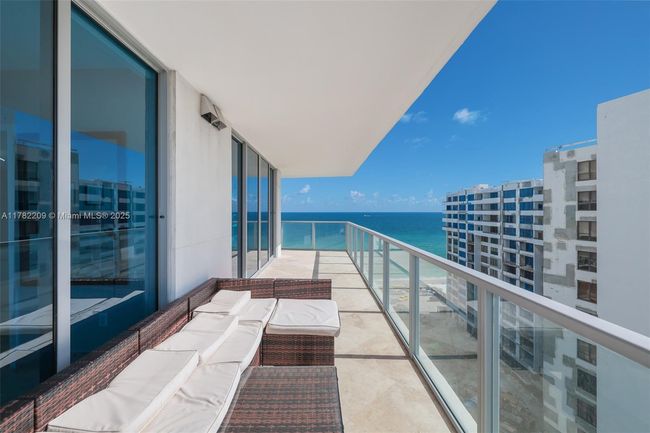 APT-1202 - 3101 S Ocean Dr, Condo with 3 bedrooms, 3 bathrooms and null parking in Hollywood FL | Image 29
