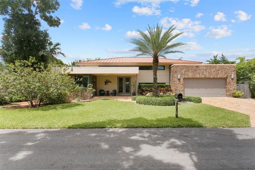 2701 Ne 2nd Ave, Wilton Manors, FL, 33334-1016 | Card Image