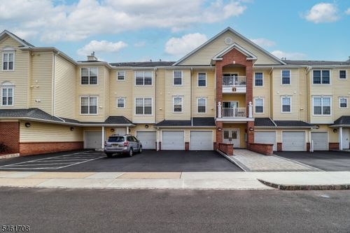 2101-2101 Avery Ct, Somerset, NJ, 08873-6088 | Card Image