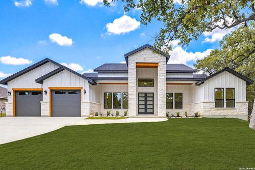 112 River View Dr, Boerne, TX, 78006-3878 | Card Image