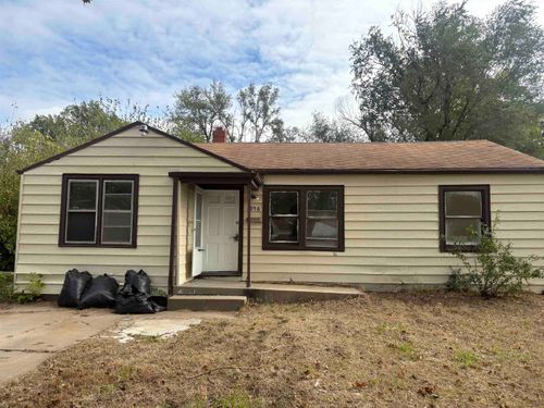 1956 N Spruce Ave, Wichita, KS, 67214-2033 | Card Image