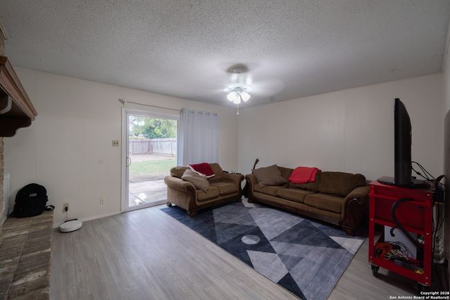 5627 Walzem Rd, Home with 3 bedrooms, 2 bathrooms and null parking in Windcrest TX | Image 7