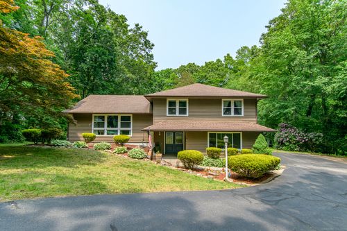17 Chris Dr, Uncasville, CT, 06382-1138 | Card Image