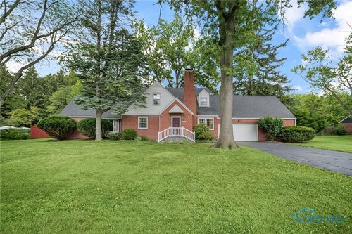 844 Pearl St, Bowling Green, OH, 43402-2609 | Card Image