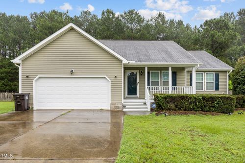 95 Oxfordshire Dr, Fuquay Varina, NC, 27526-5702 | Card Image