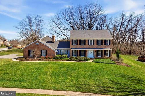 290 Musket Ln, CHESTERBROOK, PA, 19087-1106 | Card Image