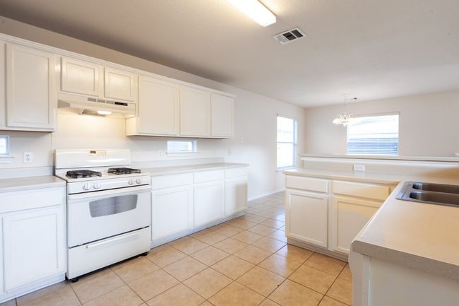 494 Sampson, House other with 4 bedrooms, 3 bathrooms and 4 parking in Kyle TX | Image 14