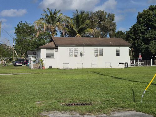 1880 Nw 111th St, Miami, FL, 33167-3918 | Card Image