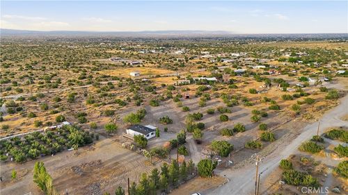 3038 White Fox Trl, Phelan, CA, 92371-8894 | Card Image