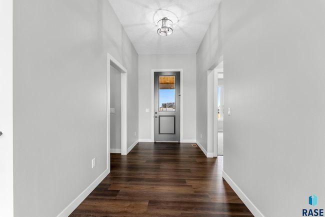 513 N Wildcat Dr, Townhouse with 3 bedrooms, 3 bathrooms and null parking in Sioux Falls SD | Image 7