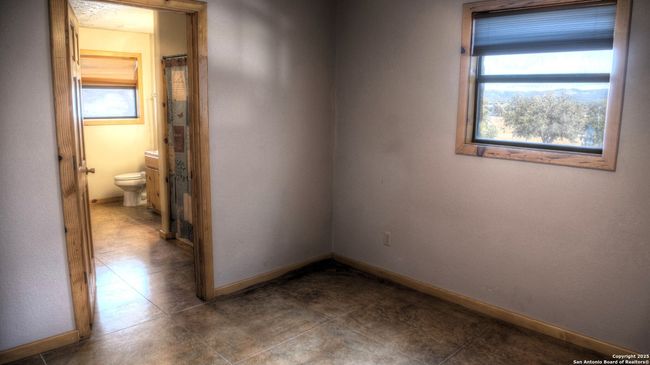457 N Tomahawk Way, House other with 4 bedrooms, 3 bathrooms and null parking in Concan TX | Image 24