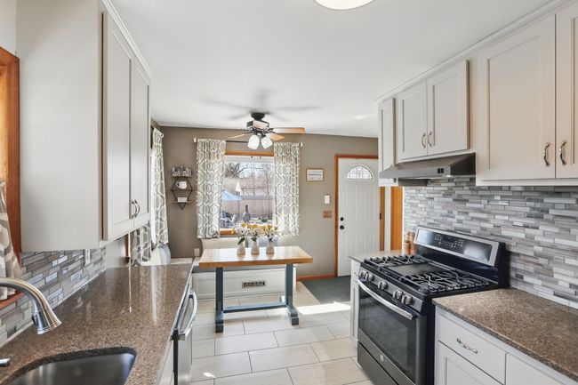 602 Ballantyne Ln Ne, House other with 5 bedrooms, 2 bathrooms and null parking in Spring Lake Park MN | Image 8