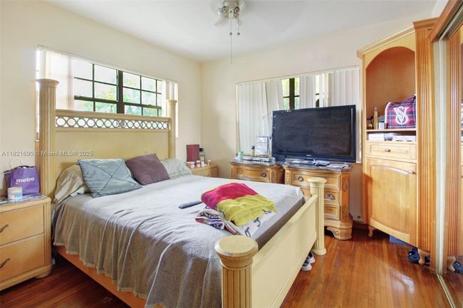 5959 Sw 16 Th Ter, House other with 3 bedrooms, 2 bathrooms and null parking in Miami FL | Image 20