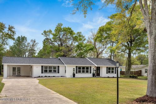 211 47th St, Gulfport, MS, 39507-4312 | Card Image