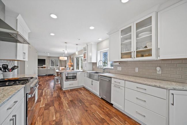 2521 W Wending Drive, House other with 4 bedrooms, 2 bathrooms and null parking in Glendale WI | Image 14