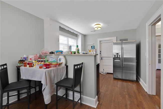 1 bedroom living area | Image 31