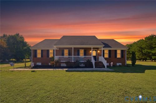 20550 Horseshoe Rd, Carson, VA, 23830-9111 | Card Image