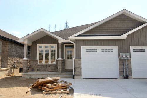 614 25th Ave, Hanover, ON, N4N0C3 | Card Image
