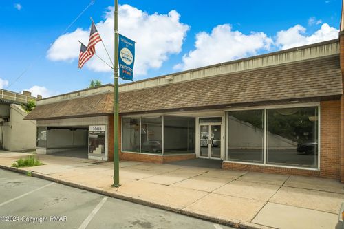 266 Delaware Ave, Palmerton, PA, 18071-1813 | Card Image