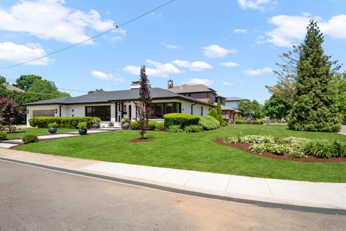 6600 N Kenton Ave, Lincolnwood, IL, 60712-3322 | Card Image