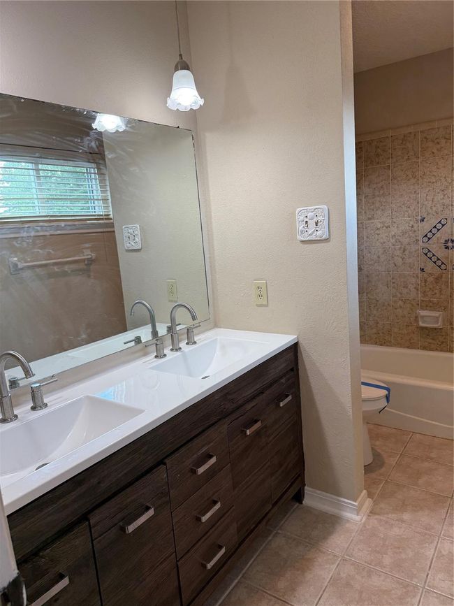 Masterbath has a new cabinet, double sinks and faucets! | Image 29