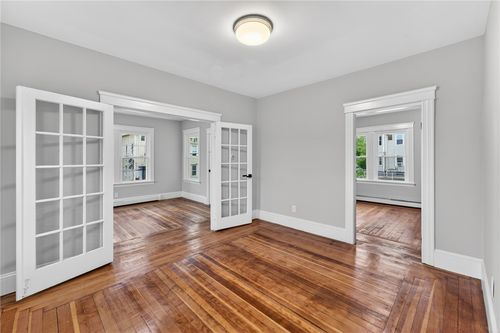 31 Bowdoin St, Providence, RI, 02909-2643 | Card Image