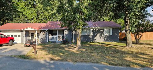 712 9th St, Corning, AR, 72422-2532 | Card Image