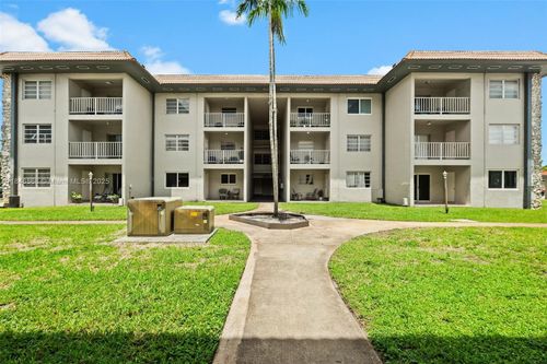 apt-b23-13920 Lake Placid Ct, Miami Lakes, FL, 33014-3075 | Card Image