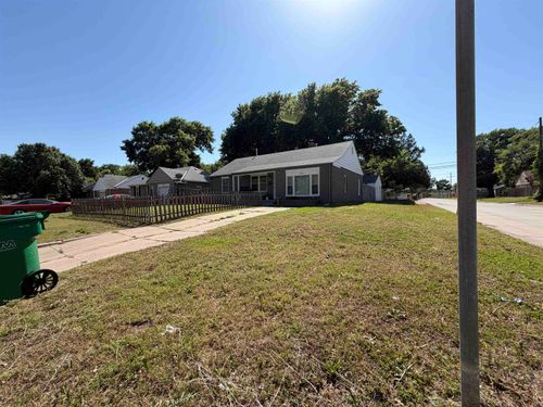 801 S Lightner, Wichita, KS, 67218 | Card Image