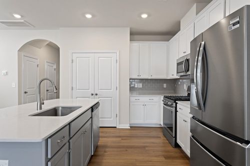 8 Loebner Ln, Simpsonville, SC, 29680-7490 | Card Image