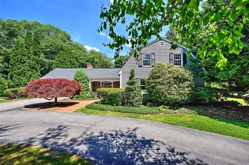 15 Sylvia Ln, Lincoln, RI, 02865-4511 | Card Image