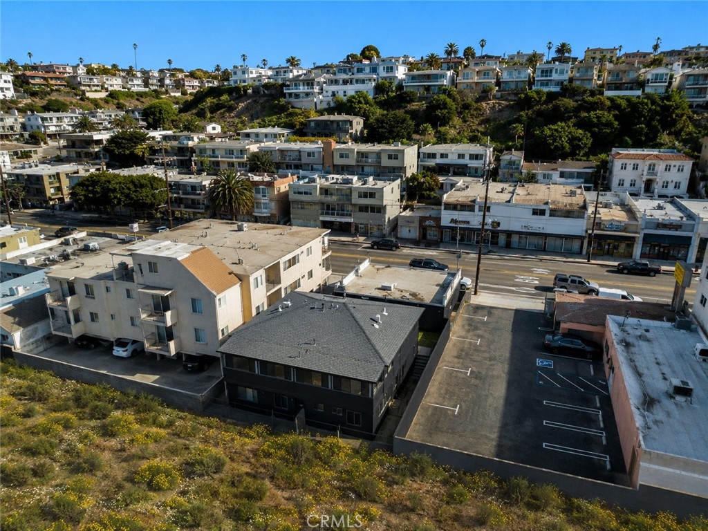 Commercial Sale in Playa Del Rey 4