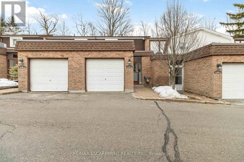 3-2166 Upper Middle Road, Burlington (Brant Hills), ON, L7P2Z8 | Card Image