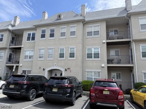 312-312 Brittany Dr, Wayne, NJ, 07470-3286 | Card Image