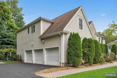 522 Shirley Avenue, House other with 4 bedrooms, 3 bathrooms and null parking in Franklin Lakes NJ | Image 3