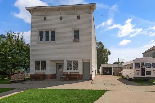 727 Main Street, Marinette, WI, 54143 | Card Image