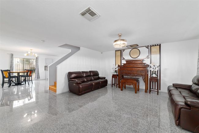 7930 Raven Creek Ln, House other with 3 bedrooms, 3 bathrooms and 2 parking in Cypress TX | Image 6