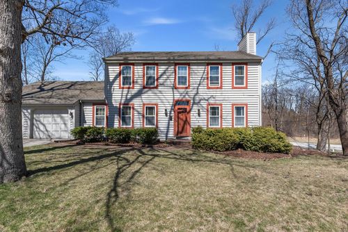 2908 Devonshire Court, Waukesha, WI, 53188 | Card Image