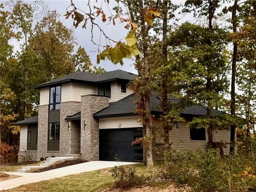 17 Lanark Cir, Bella Vista, AR, 72715-3107 | Card Image