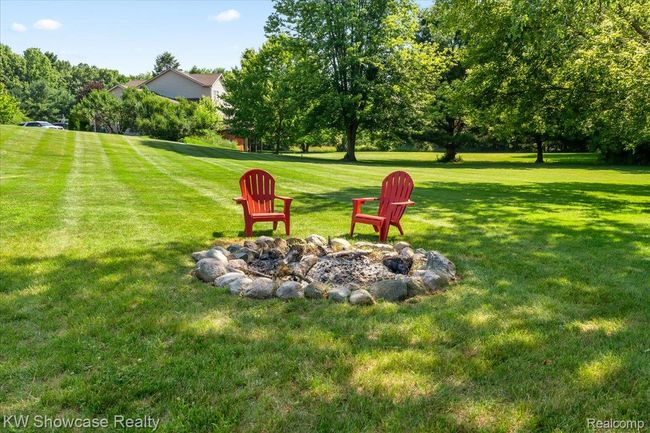 10-5037 Scheuners Way.jpg | Image 9