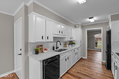 425 N Dresden Cir, Shreveport, LA, 71115-2904 | Card Image