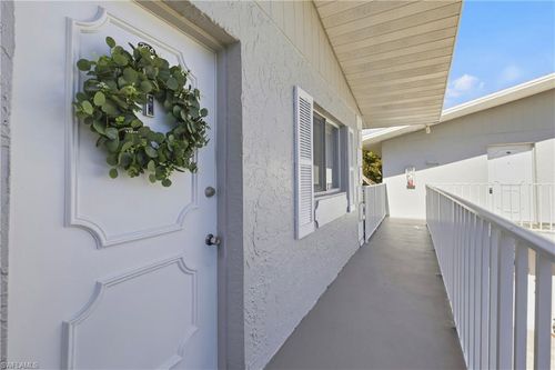 unit-204-8071 Country Rd, FORT MYERS, FL, 33919-7128 | Card Image