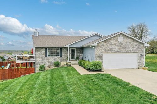 15110 Linden Ct, Bonner Springs, KS, 66012-7143 | Card Image
