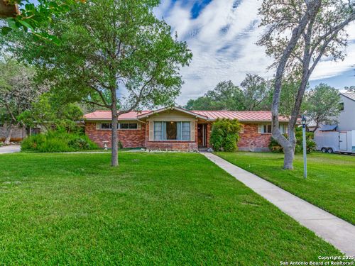 355 Donella Dr, Hollywood Park, TX, 78232-1233 | Card Image