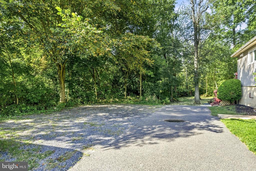 Residential Lease in MOUNT LAUREL 3