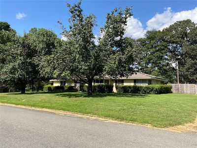 View of front of house with a front yard | Image 1