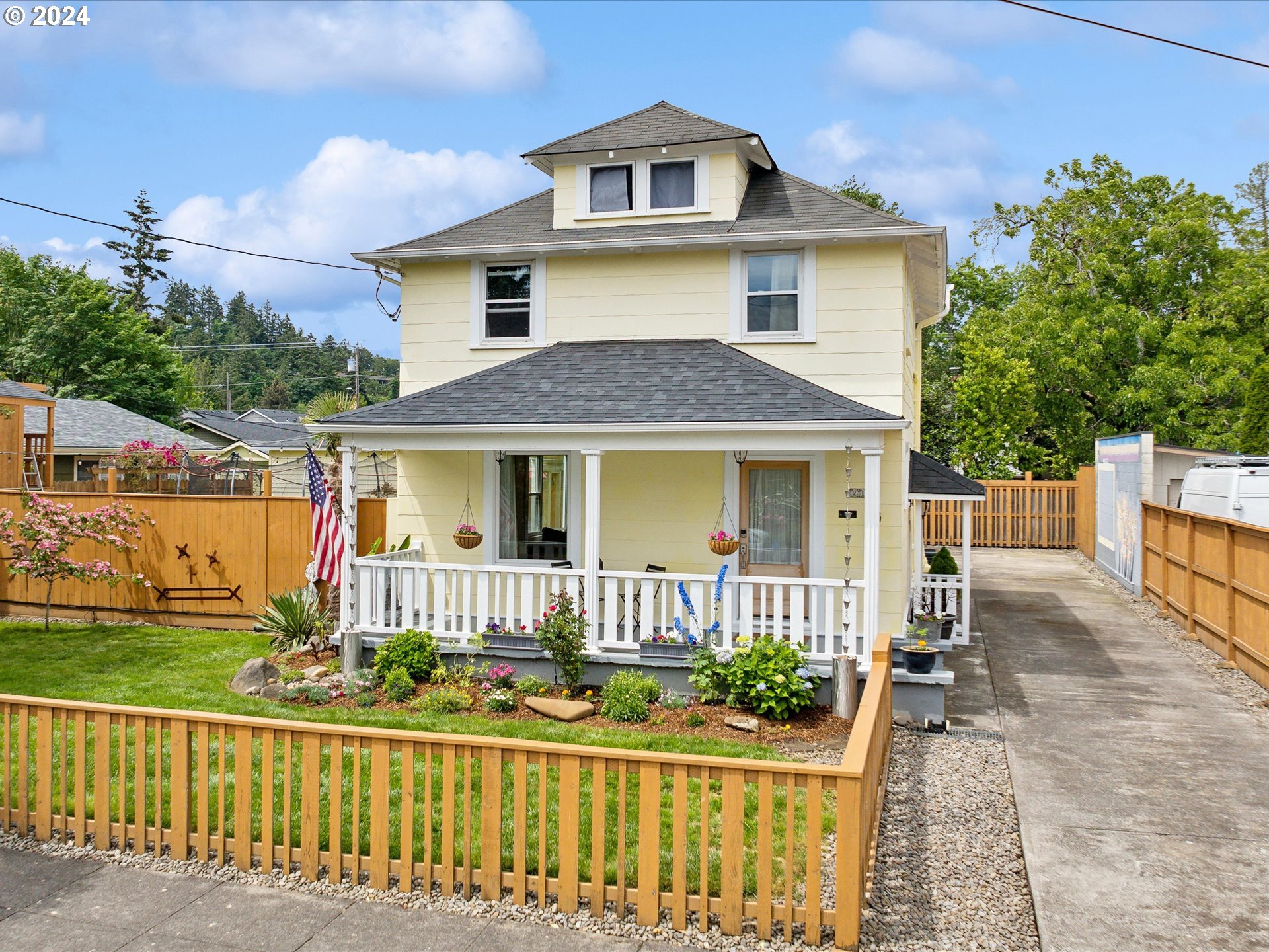 75th Ave, Portland, OR 97213