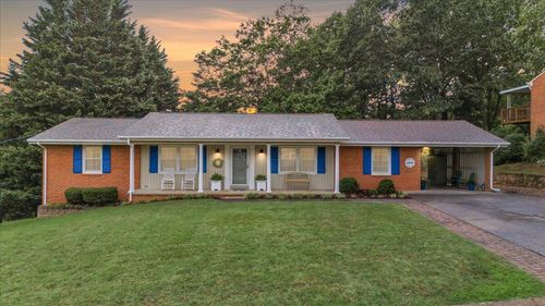 5022 Cave Spring Ln, Roanoke, VA, 24018 | Card Image